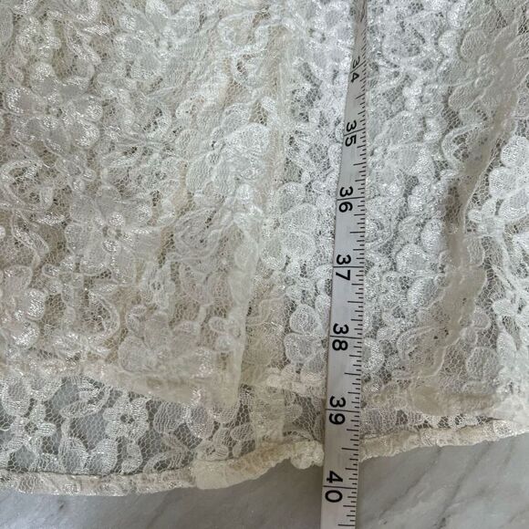 Amy Too! Vintage Ivory lace dress with pearl buttons size M - Picture 10 of 10